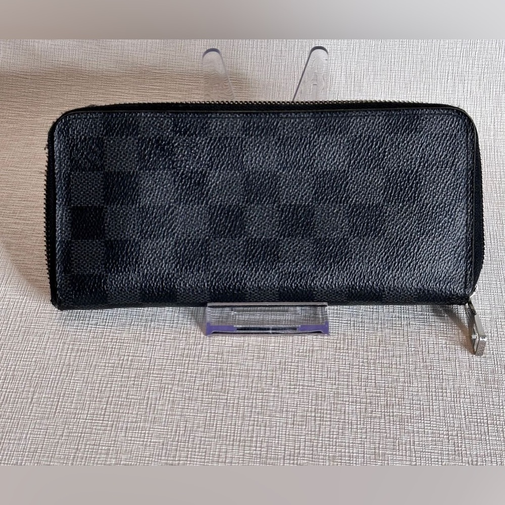 6149 Louis Vuitton Damier Graphite Vertical Wallet w/COA